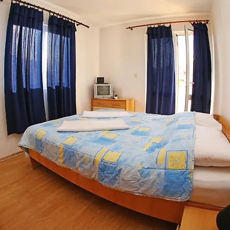 Apartments And Rooms Zvjezdana Hvar Town Room photo