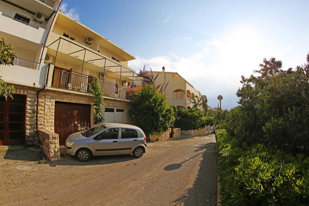 And Zvjezdana Apartment *