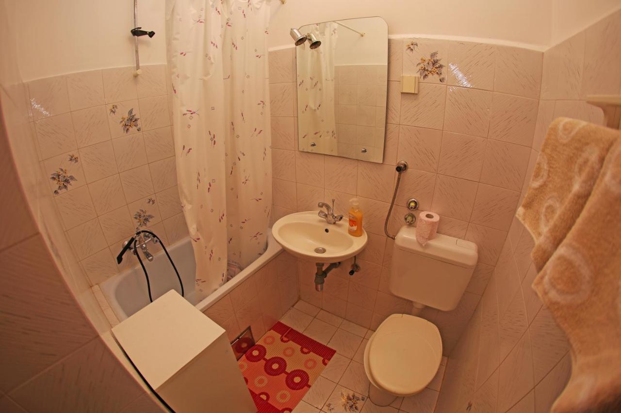 And Zvjezdana Apartment Hvar Town